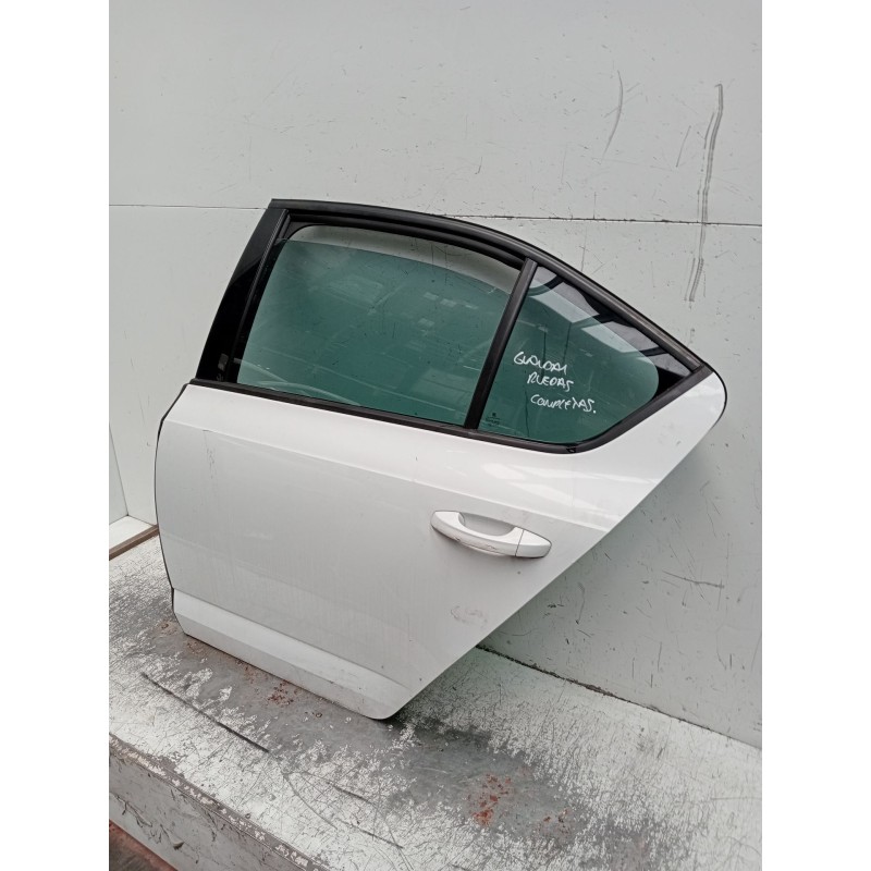 Recambio de puerta trasera izquierda para skoda octavia iii (5e3, nl3, nr3) 2.0 tdi referencia OEM IAM   