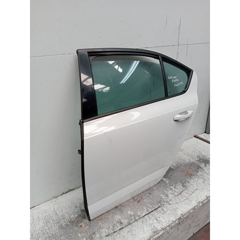 Recambio de puerta trasera izquierda para skoda octavia iii (5e3, nl3, nr3) 2.0 tdi referencia OEM IAM   