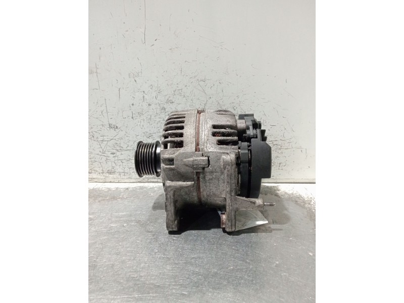 Recambio de alternador para volkswagen polo iv (9n_, 9a_) 1.4 16v referencia OEM IAM 037903025M 0124325013 