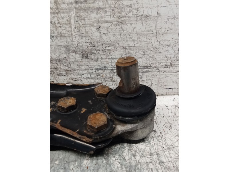 Recambio de brazo suspension inferior delantero derecho para mercedes-benz clase v (638/2) v 220 cdi (638.294) referencia OEM IA