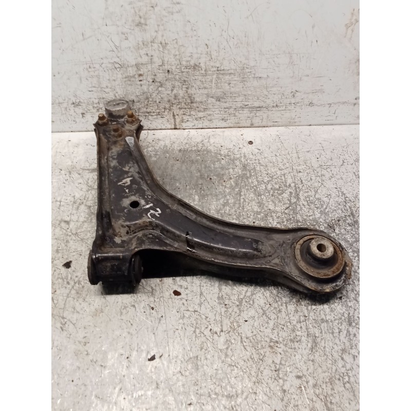 Recambio de brazo suspension inferior delantero izquierdo para mercedes-benz clase v (638/2) v 220 cdi (638.294) referencia OEM 