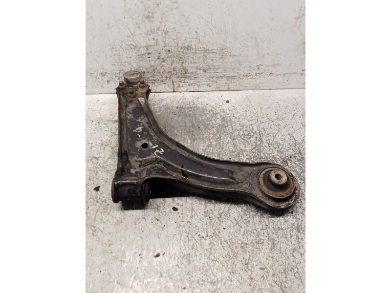 Recambio de brazo suspension inferior delantero izquierdo para mercedes-benz clase v (638/2) v 220 cdi (638.294) referencia OEM 