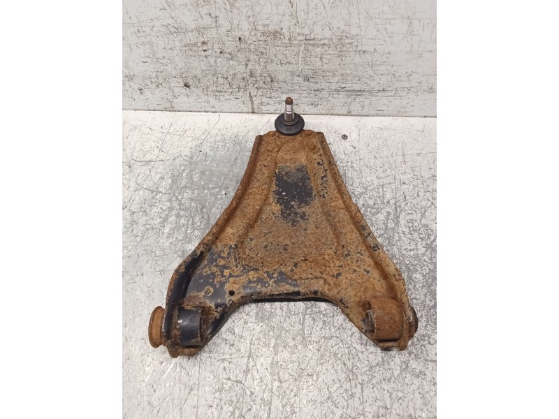Recambio de brazo suspension inferior delantero izquierdo para renault 18 (134_) 2.0 (1343) referencia OEM IAM   