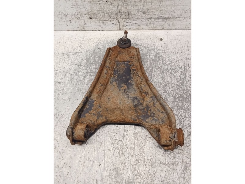 Recambio de brazo suspension inferior delantero derecho para renault 18 (134_) 2.0 (1343) referencia OEM IAM   