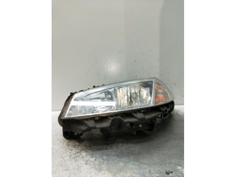 Recambio de faro izquierdo para renault megane ii station wagon (km0/1_) 1.5 dci (km02, km13) referencia OEM IAM 89306995 770106