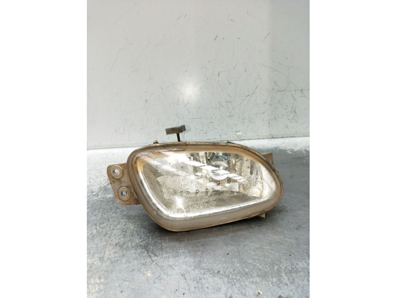 Recambio de faro antiniebla derecho para ssangyong korando (kj) 2.9 td referencia OEM IAM   