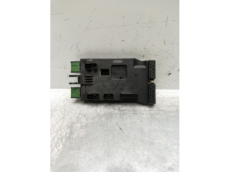 Recambio de caja reles / fusibles para mercedes-benz clase v (638/2) v 220 cdi (638.294) referencia OEM IAM 005400650 08501002 
