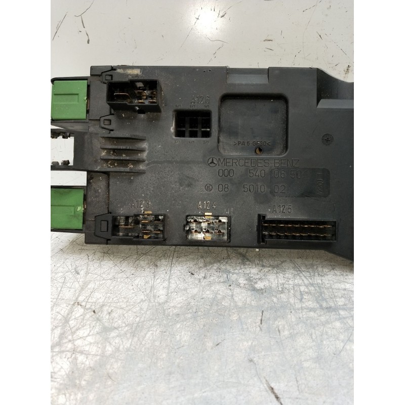 Recambio de caja reles / fusibles para mercedes-benz clase v (638/2) v 220 cdi (638.294) referencia OEM IAM 005400650 08501002 