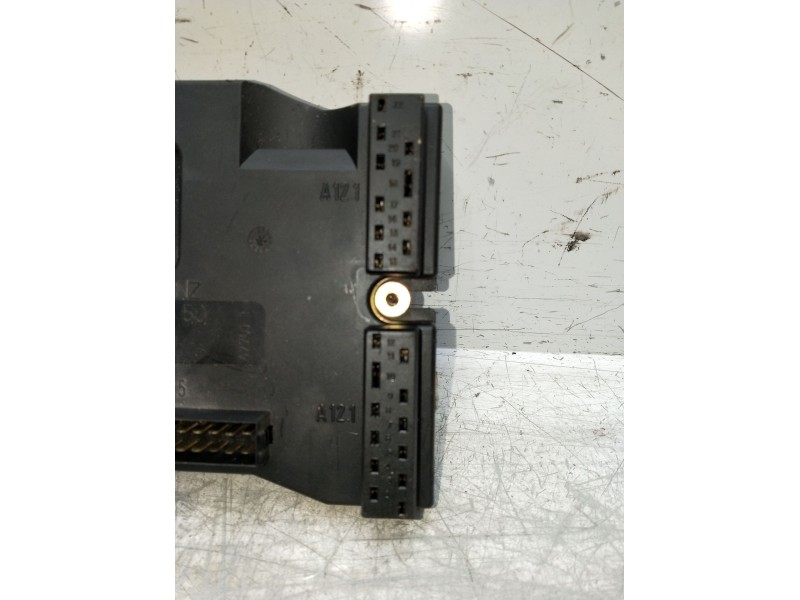 Recambio de caja reles / fusibles para mercedes-benz clase v (638/2) v 220 cdi (638.294) referencia OEM IAM 005400650 08501002 