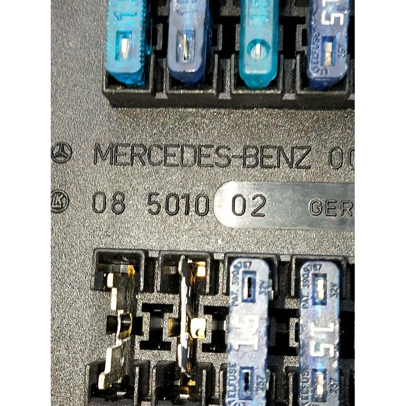 Recambio de caja reles / fusibles para mercedes-benz clase v (638/2) v 220 cdi (638.294) referencia OEM IAM 005400650 08501002 