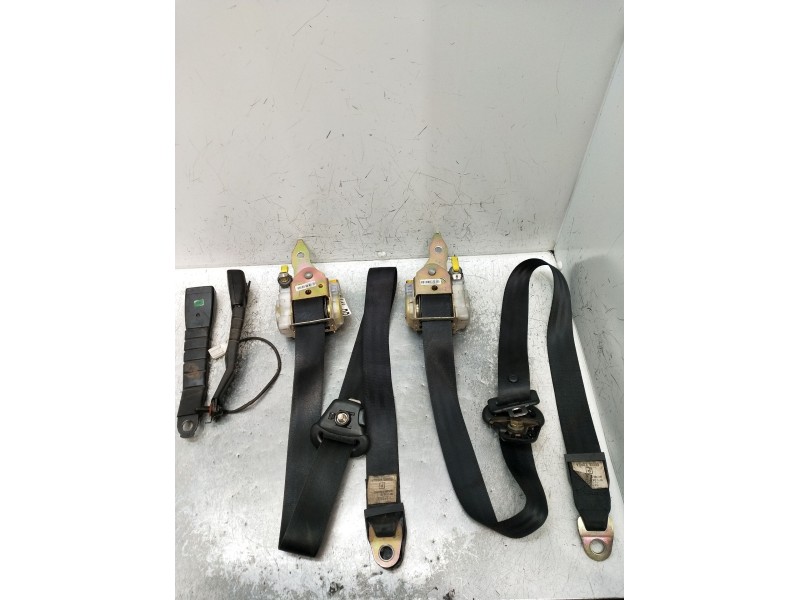 Recambio de juego cinturones delantero para ssangyong korando (kj) 2.9 td referencia OEM IAM   