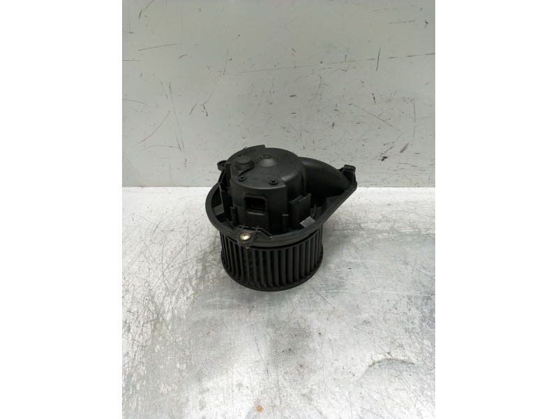 Recambio de motor calefaccion para mercedes-benz clase v (638/2) v 220 cdi (638.294) referencia OEM IAM 651586k  