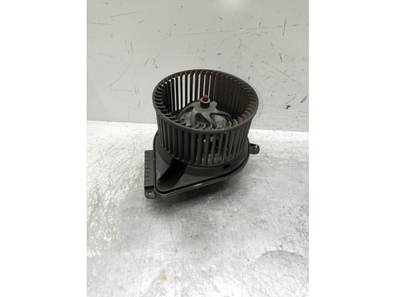 Recambio de motor calefaccion para mercedes-benz clase v (638/2) v 220 cdi (638.294) referencia OEM IAM 651586k  