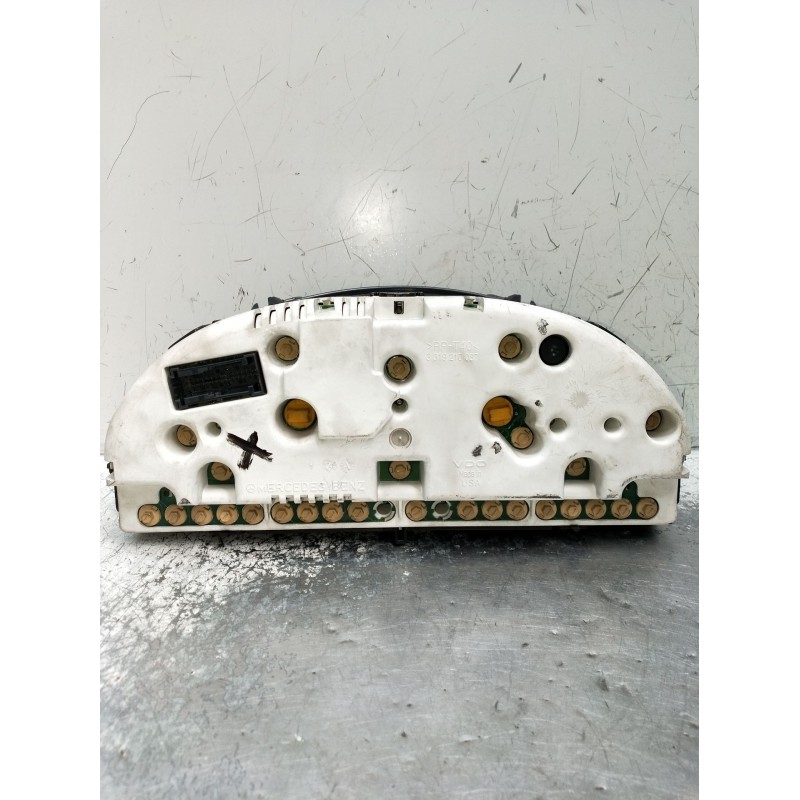 Recambio de cuadro instrumentos para mercedes-benz clase m (w163) ml 270 cdi (163.113) referencia OEM IAM A1635404011  