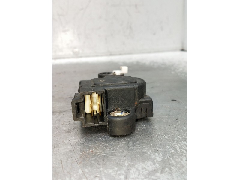 Recambio de motor cierre centralizado delantero izquierdo para ssangyong korando (kj) 2.9 td referencia OEM IAM SIN CERRADURA  