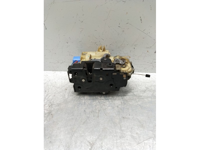 Recambio de motor cierre centralizado trasero derecho para seat ibiza iii (6l1) 1.9 tdi referencia OEM IAM 3B4839016AN 5P 