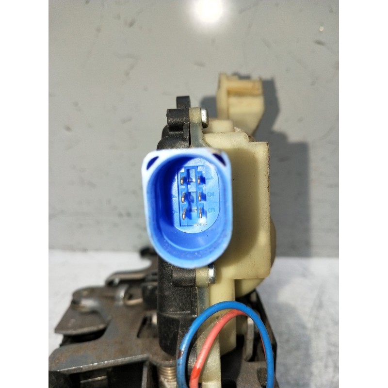 Recambio de motor cierre centralizado trasero derecho para seat ibiza iii (6l1) 1.9 tdi referencia OEM IAM 3B4839016AN 5P 