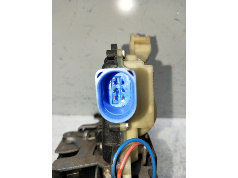 Recambio de motor cierre centralizado trasero derecho para seat ibiza iii (6l1) 1.9 tdi referencia OEM IAM 3B4839016AN 5P 