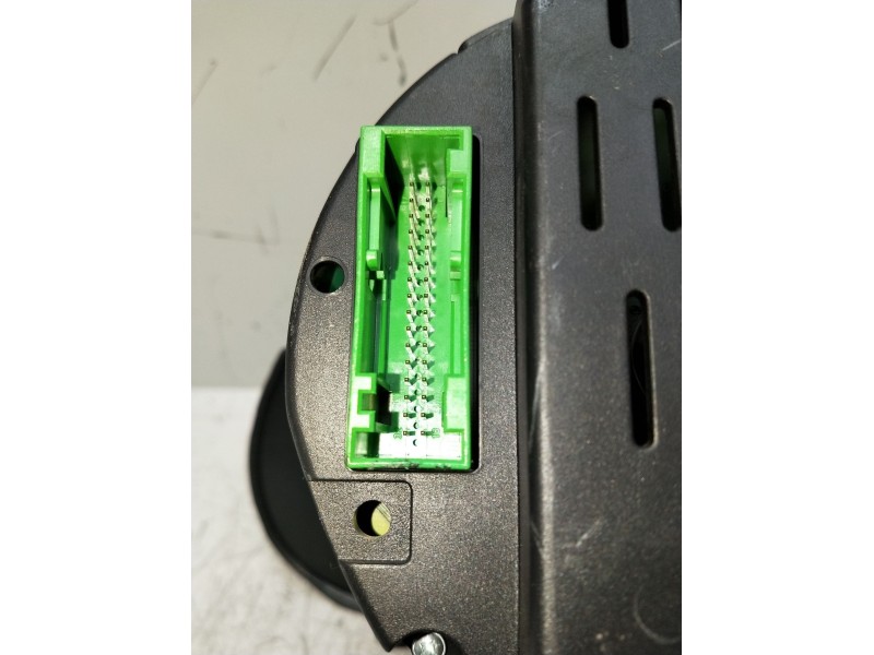 Recambio de cuadro instrumentos para seat ibiza iii (6l1) 1.9 tdi referencia OEM IAM 6L0920803A 555001490100 555001490300