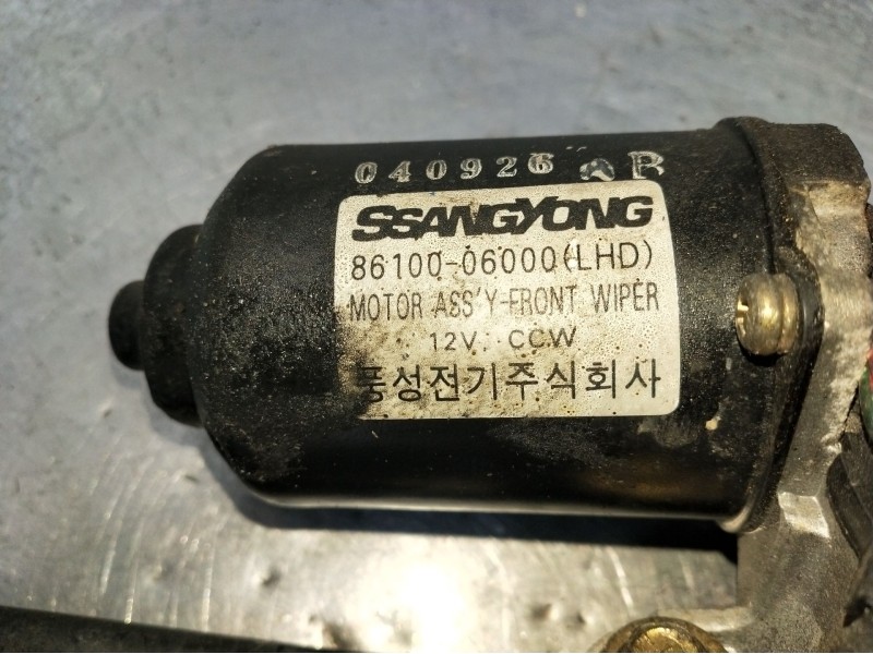 Recambio de motor limpia delantero para ssangyong korando (kj) 2.9 td referencia OEM IAM 8610006000  