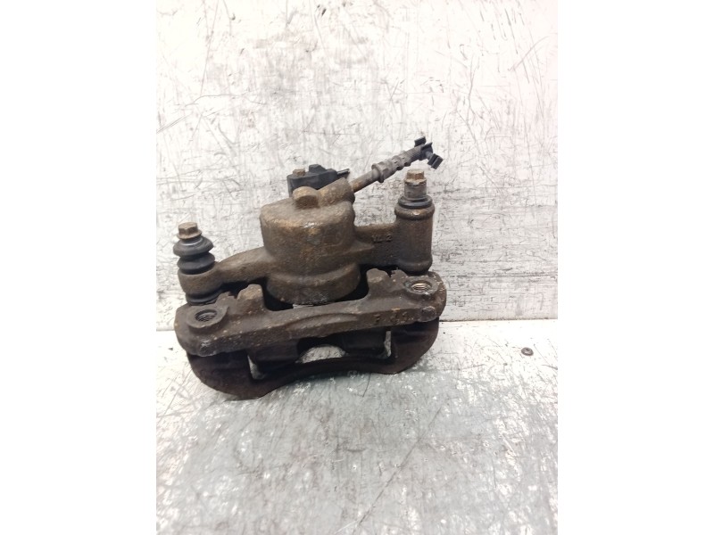 Recambio de pinza freno delantera derecha para mercedes-benz clase v (638/2) v 220 cdi (638.294) referencia OEM IAM   