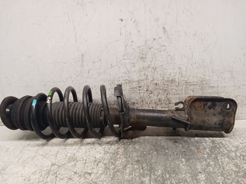 Recambio de amortiguador delantero izquierdo para mercedes-benz clase v (638/2) v 220 cdi (638.294) referencia OEM IAM A63832010