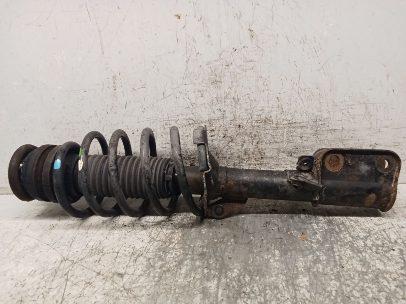 Recambio de amortiguador delantero derecho para mercedes-benz clase v (638/2) v 220 cdi (638.294) referencia OEM IAM A6383201013