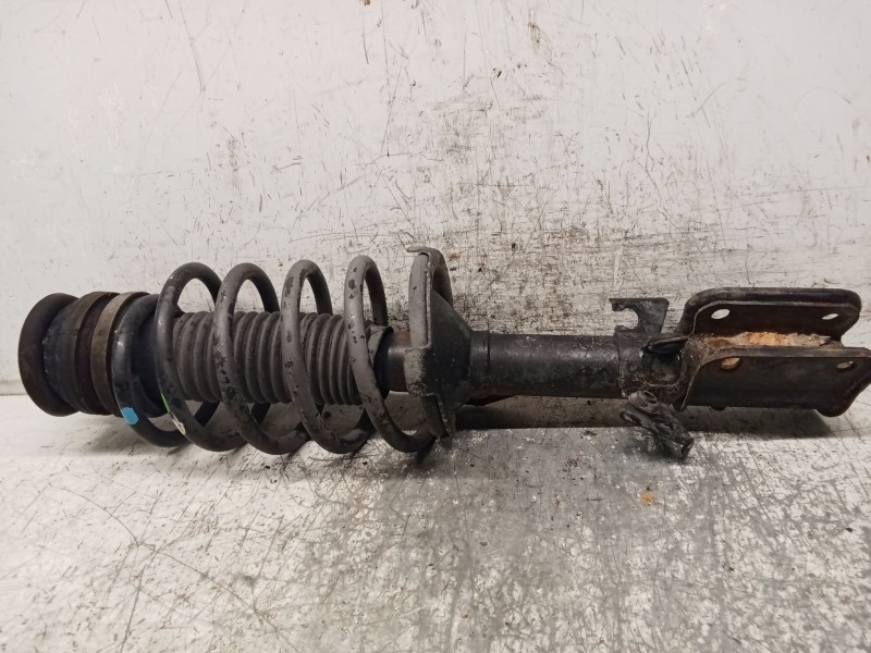 Recambio de amortiguador delantero derecho para mercedes-benz clase v (638/2) v 220 cdi (638.294) referencia OEM IAM A6383201013