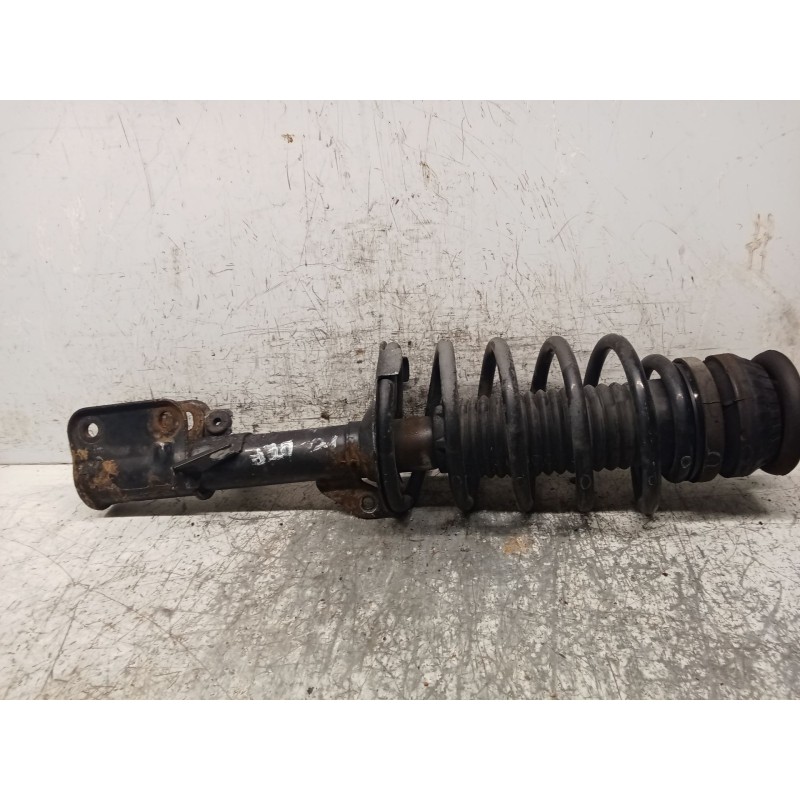 Recambio de amortiguador delantero derecho para mercedes-benz clase v (638/2) v 220 cdi (638.294) referencia OEM IAM A6383201013