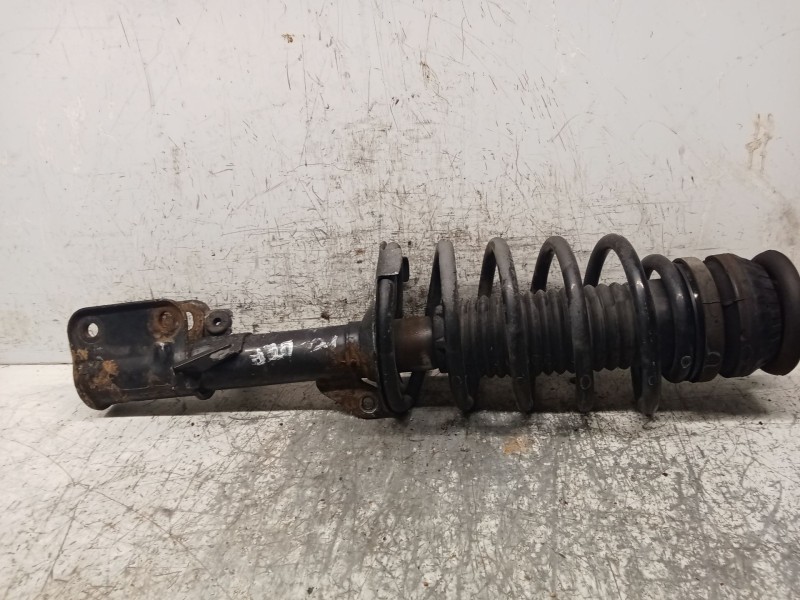 Recambio de amortiguador delantero derecho para mercedes-benz clase v (638/2) v 220 cdi (638.294) referencia OEM IAM A6383201013