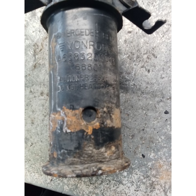 Recambio de amortiguador delantero derecho para mercedes-benz clase v (638/2) v 220 cdi (638.294) referencia OEM IAM A6383201013