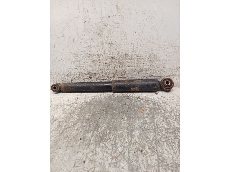 Recambio de amortiguador trasero izquierdo para mercedes-benz clase v (638/2) v 220 cdi (638.294) referencia OEM IAM   