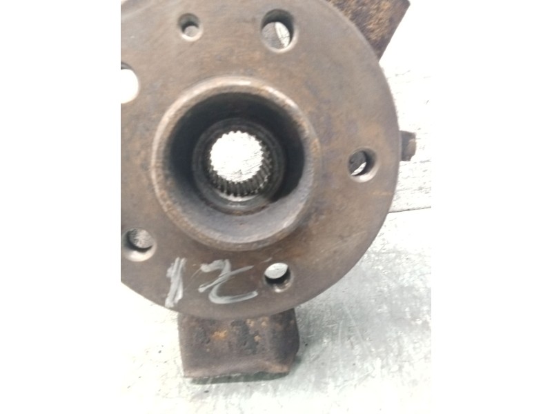 Recambio de mangueta delantera izquierda para mercedes-benz clase v (638/2) v 220 cdi (638.294) referencia OEM IAM   