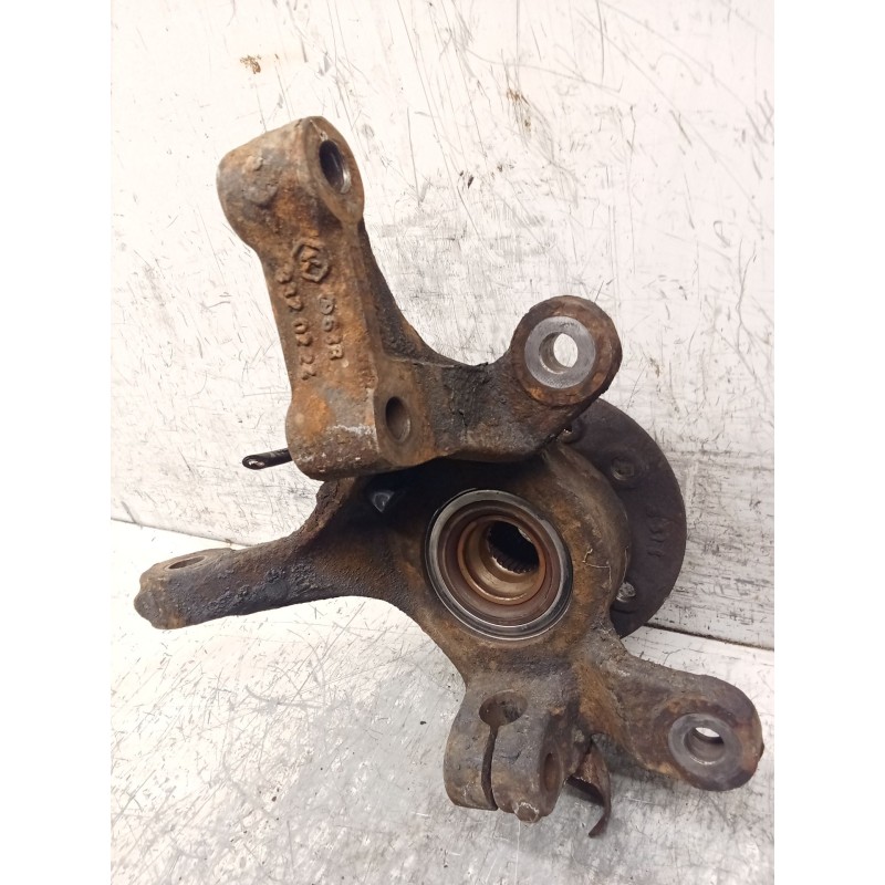 Recambio de mangueta delantera izquierda para mercedes-benz clase v (638/2) v 220 cdi (638.294) referencia OEM IAM   