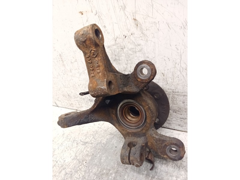 Recambio de mangueta delantera izquierda para mercedes-benz clase v (638/2) v 220 cdi (638.294) referencia OEM IAM   