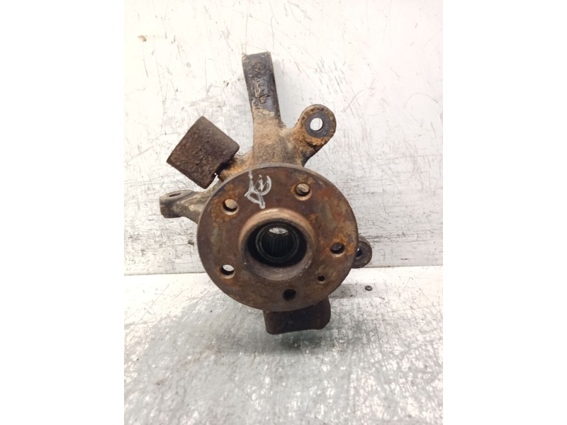 Recambio de mangueta delantera derecha para mercedes-benz clase v (638/2) v 220 cdi (638.294) referencia OEM IAM   