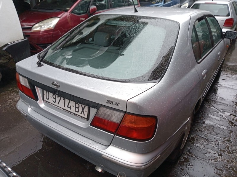 nissan primera hatchback (p11) del año 1998