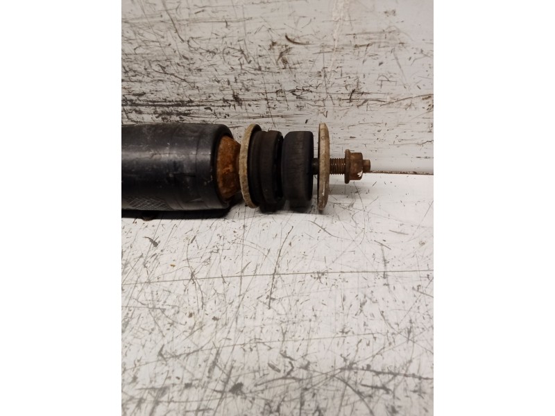 Recambio de amortiguador trasero izquierdo para opel frontera b (u99) 2.2 dti (6b_zc, 6b_vf, 6b_66, 6b_76) referencia OEM IAM 89