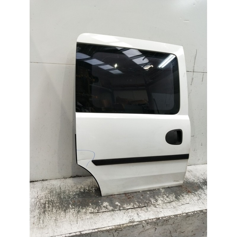 Recambio de puerta lateral corredera derecha para opel combo tour 1.3 cdti 16v referencia OEM IAM  5P 