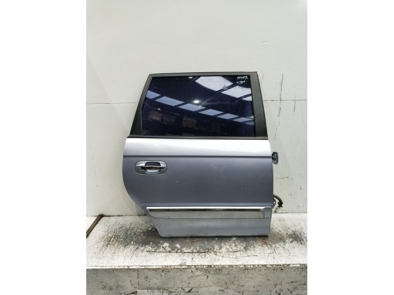 Recambio de puerta trasera derecha para hyundai trajet (fo) 2.0 crdi referencia OEM IAM  5P 