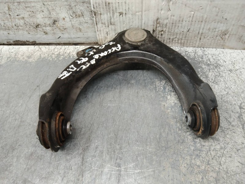 Recambio de brazo suspension superior delantero derecho para honda accord coupé (cg2/4) 3.0 v6 (cg2) referencia OEM IAM   