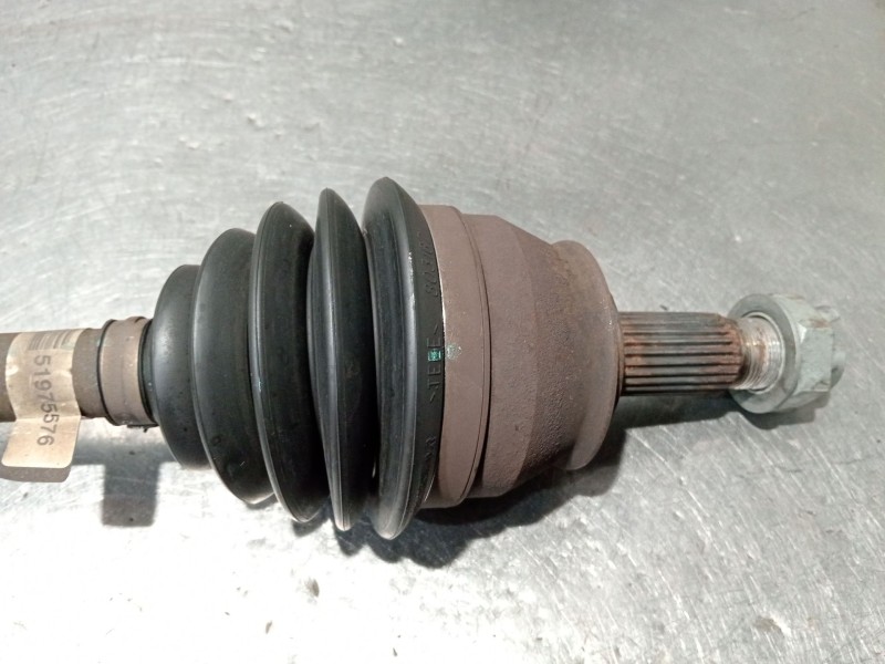 Recambio de transmision delantera derecha para citroën nemo furgoneta/monovolumen (aa_) 1.3 hdi 75 referencia OEM IAM 51975576  