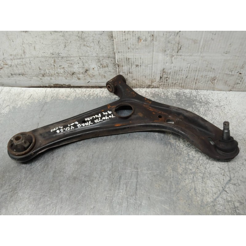 Recambio de brazo suspension inferior delantero derecho para toyota yaris (ncp1/nlp1/scp1) 1.4 d-4d linea luna referencia OEM IA