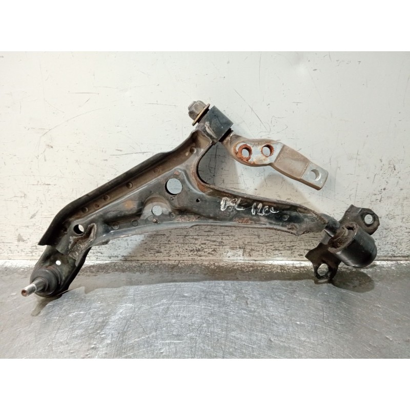 Recambio de brazo suspension inferior delantero izquierdo para nissan primera hatchback (p11) 1.6 16v referencia OEM IAM   