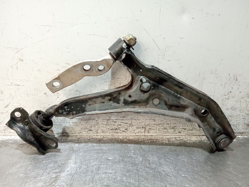 Recambio de brazo suspension inferior delantero izquierdo para nissan primera hatchback (p11) 1.6 16v referencia OEM IAM   