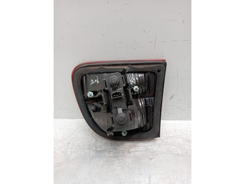 Recambio de piloto trasero izquierdo interior para seat leon (1m1) 1.9 tdi referencia OEM IAM 1m6945091b  