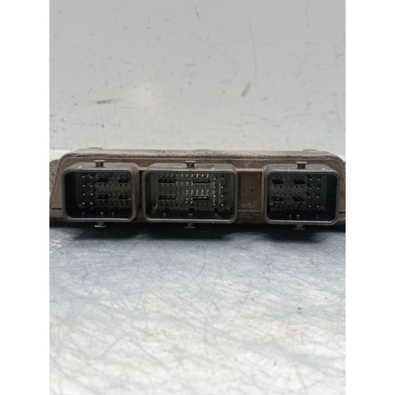 Recambio de centralita motor uce para renault clio ii (bb_, cb_) 1.2 16v (bb05, bb0w, bb11, bb27, bb2t, bb2u, bb2v, cb05,... ref