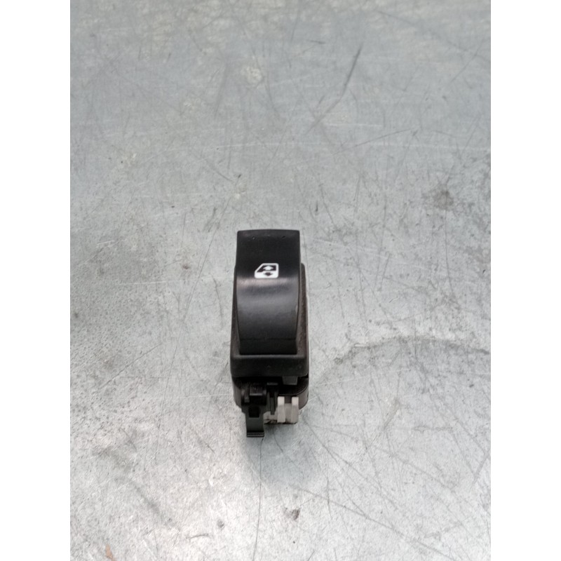 Recambio de mando elevalunas delantero derecho para renault clio ii (bb_, cb_) 1.2 16v (bb05, bb0w, bb11, bb27, bb2t, bb2u, bb2v