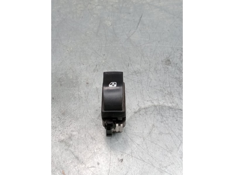 Recambio de mando elevalunas delantero derecho para renault clio ii (bb_, cb_) 1.2 16v (bb05, bb0w, bb11, bb27, bb2t, bb2u, bb2v