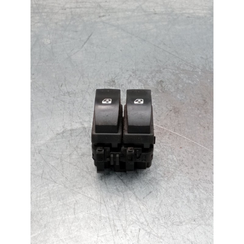 Recambio de mando elevalunas delantero izquierdo para renault clio ii (bb_, cb_) 1.2 16v (bb05, bb0w, bb11, bb27, bb2t, bb2u, bb